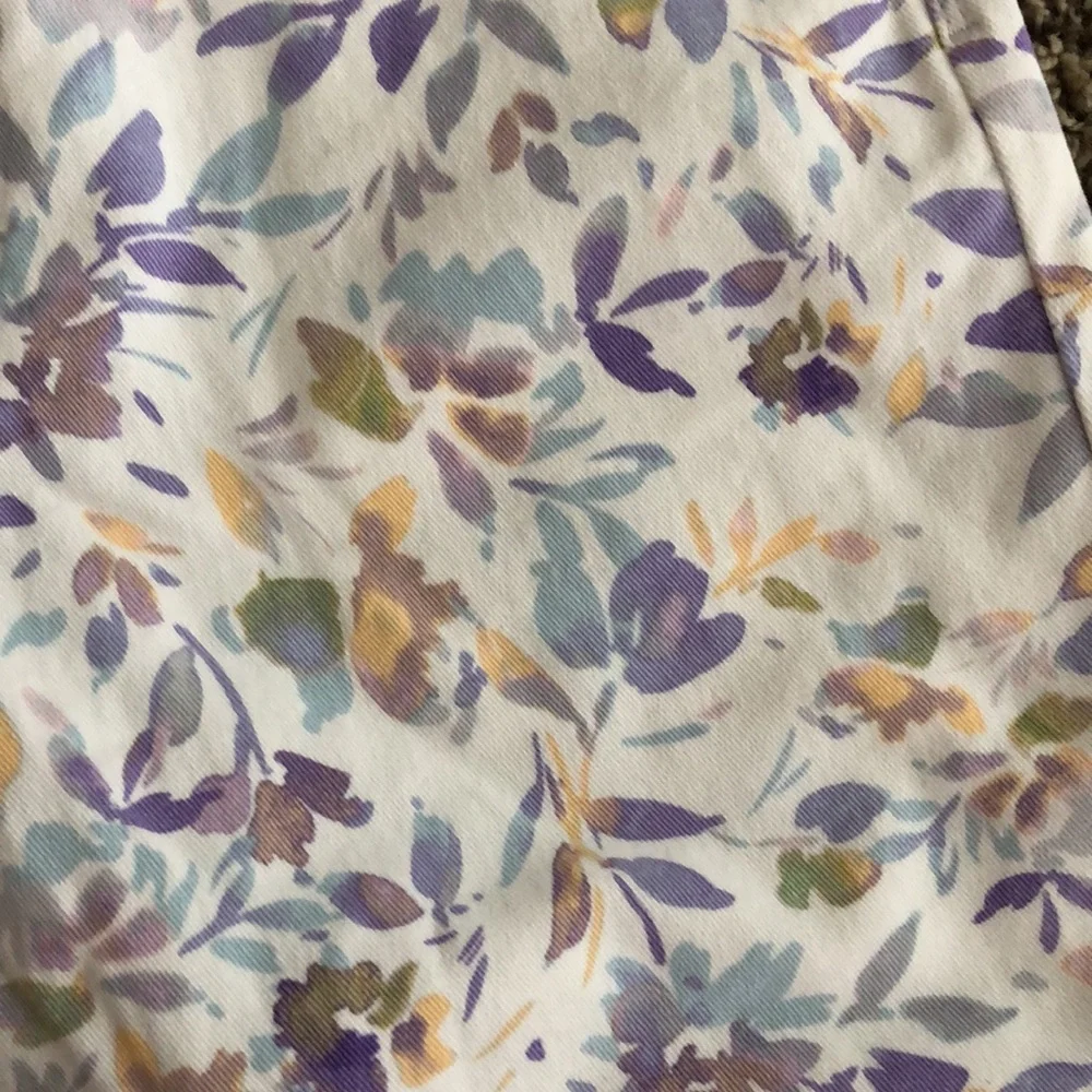 Gloria Vanderbilt Capris Jean AmandaVintage White Floral NWT - Picture 8 of 11